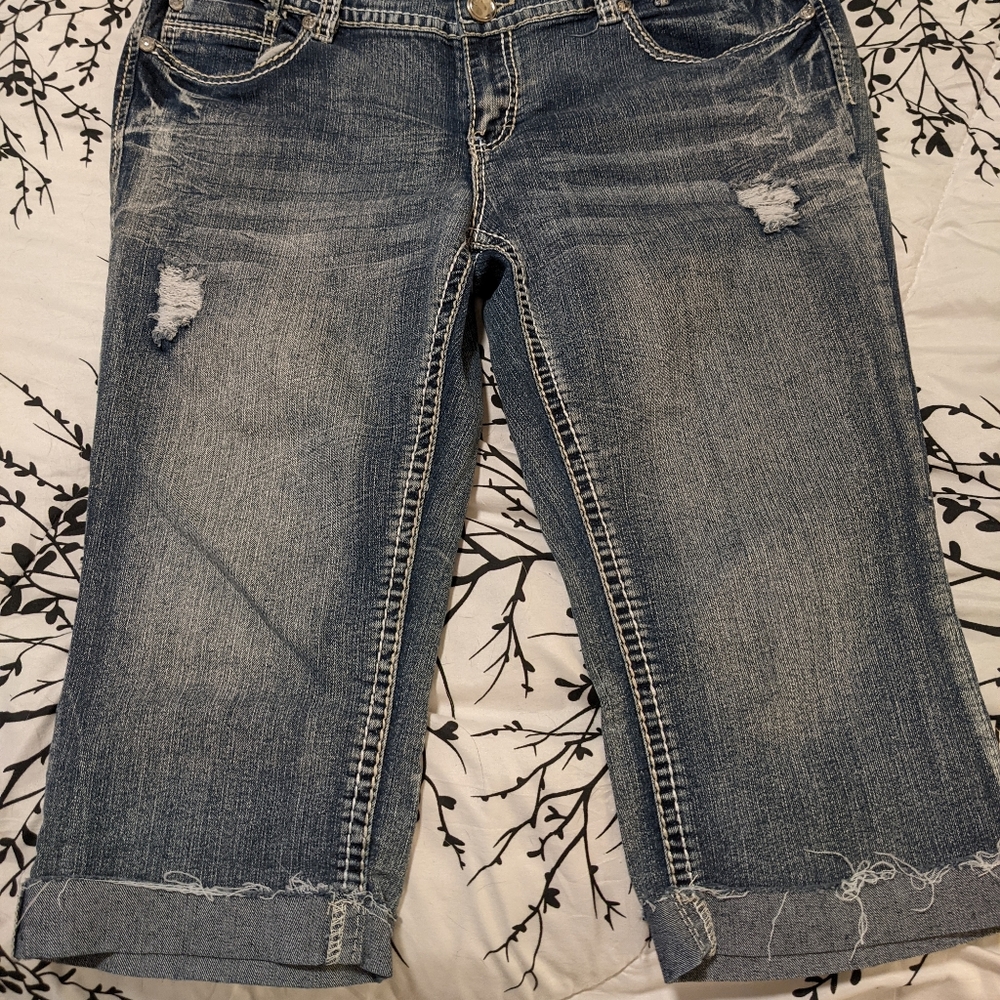 Rue 21 Capri Jeans